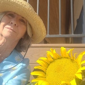 Meet your Posher, Debra